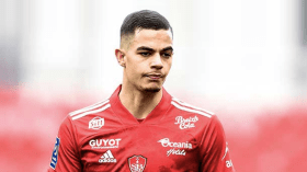 “رومان فافر” موهبة من أصول جزائرية يختار تمثيل منتخب فرنسا على حساب “الخضر”