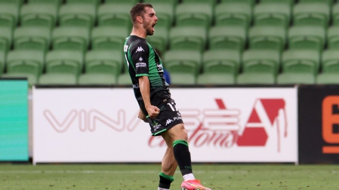 هدف عالمي في الدوري الأسترالي على طريقة “ركلة العقرب” (فيديو)