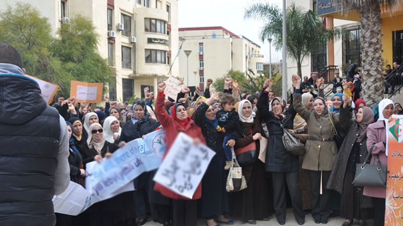 الأساتذة المتعاقدون في وقفة احتجاحية الأحد القادم