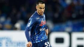 وناس بديلا أمام كالياري وغولام حبيس دكة الاحتياط