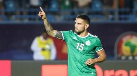 ديلور “يُخاطب” بلماضي والجزائريين