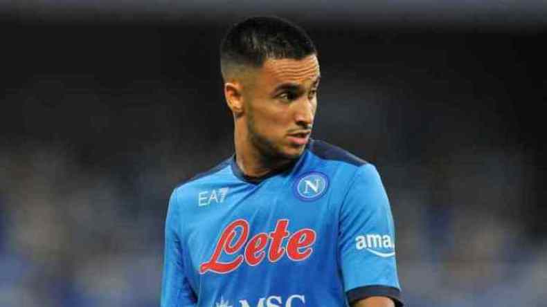 آدم الوناس يتنفّس