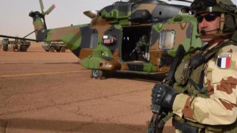 صحيفة ورسية: الروس يُخرجون الفرنسيين من إفريقيا