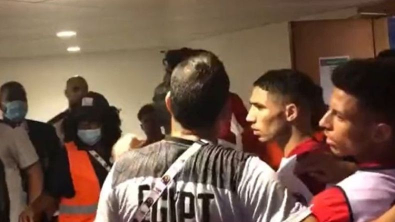 بعد اشتباكات اللاعبين.. الكاف يصدر عقوبات ضد مصر والمغرب