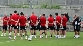 بلماضي يُسطّر تربّصا لِأشباله في إحدى هذه البلدان