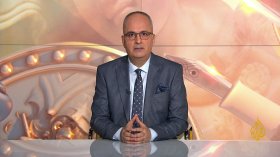 مقدم برنامج فوق السلطة: الجزائر جزرت أصابع اسرائيل في افريقيا (فيديو)