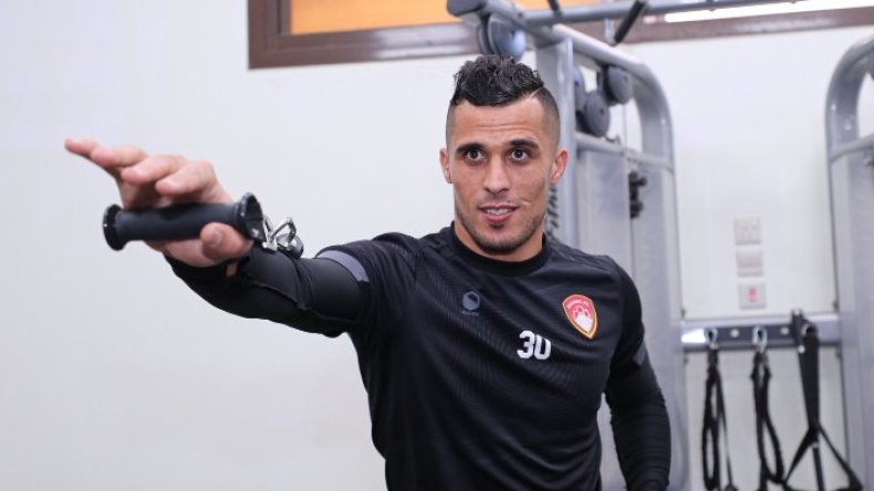 بِالفيديو: زغبة يُكرّر السيناريو البطولي للحارس دريد أمام المغرب عام 1988