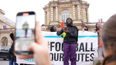 France: les “Hijabeuses” réclament le droit de pratiquer le sport avec le voile