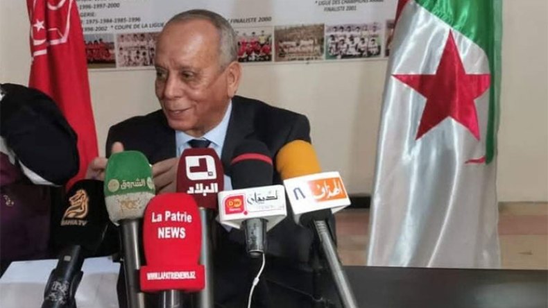 “قديورة لن يلعب معنا لأن الفاف رفضت منحه رخصة استثنائية”