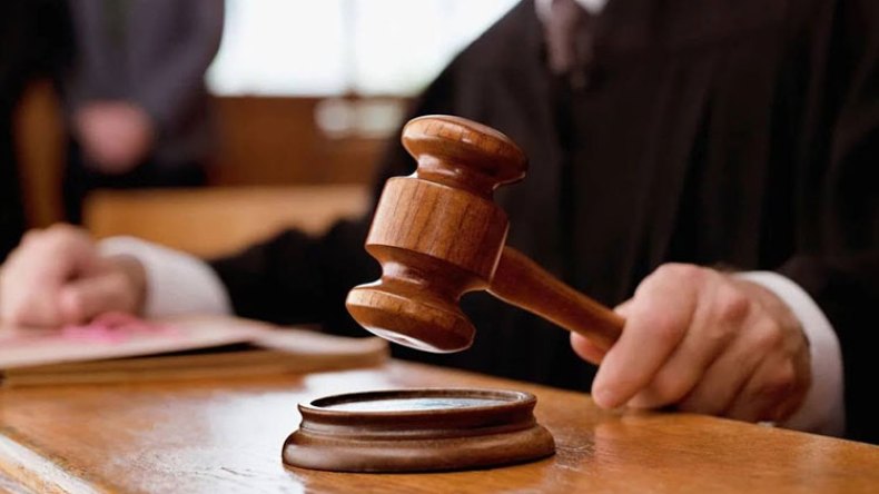 حجز ممتلكات والٍ ونائبٍ سابقين بالبرج