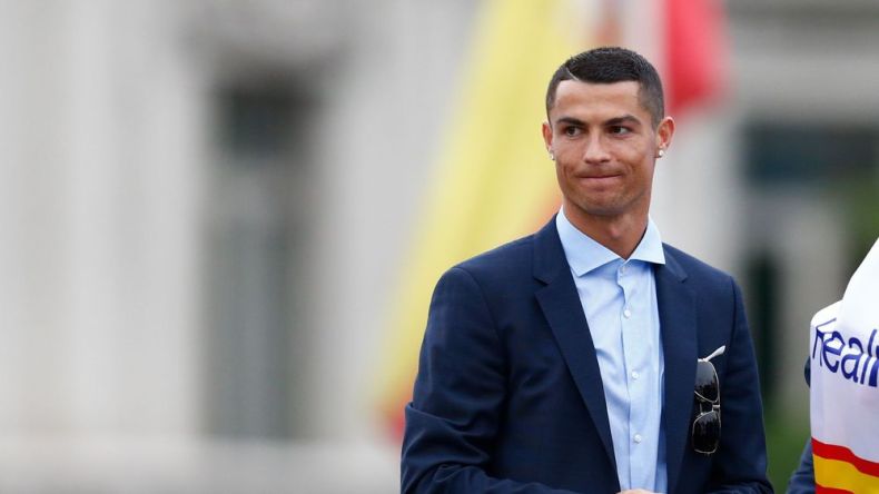 حينما يُطارد “رعاة البقر” رونالدو ويفلت من قبضتهم!