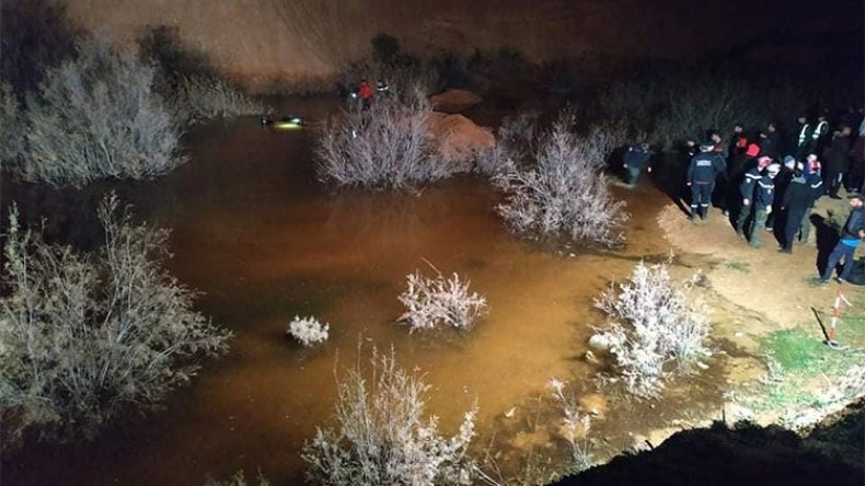 طفل يحاول إنقاذ قريبه فيغرقان معا بمعسكر