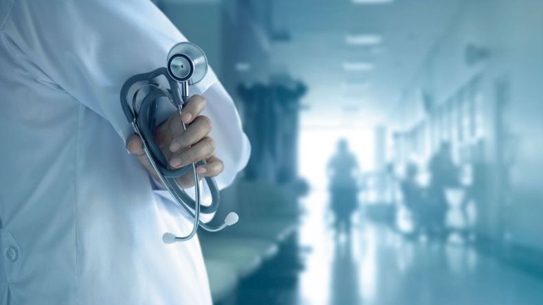 Les médecins algériens dénoncent “l’hypocrisie” des autorités françaises