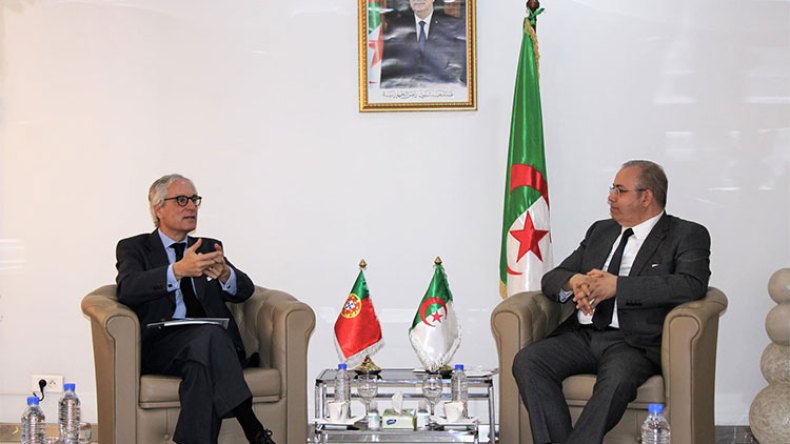 صناعات الميكانيك والنسيج تسيل لعاب الإيطاليين والبرتغاليين