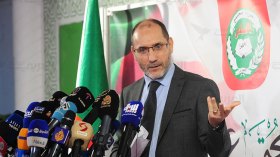 حمس تشيد بالدبلوماسية الجزائرية وترافع للتوافق الوطني