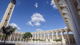 بالوعات المسجد الأعظم تتعرض للسرقة