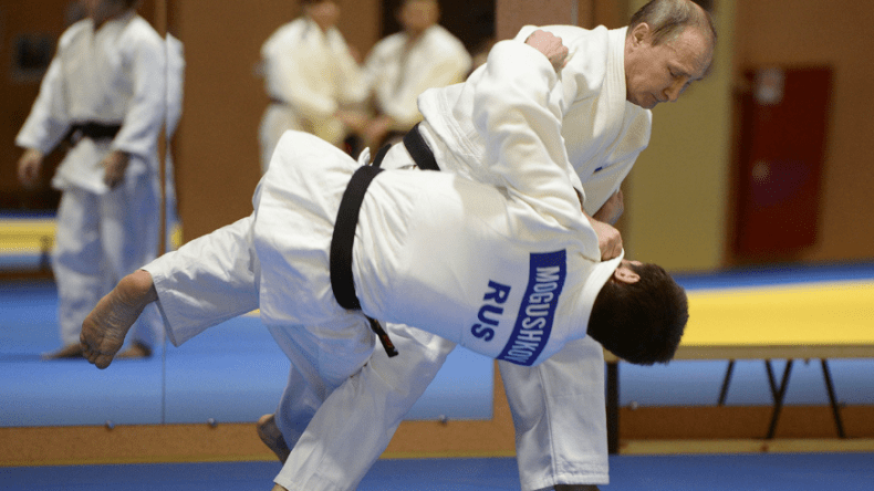 اتحاد الجودو الدولي يعلق الرئاسة الفخرية لبوتين بسبب أزمة أوكرانيا