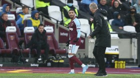 جديد العلاقة بين بن رحمة ومدرب وست هام