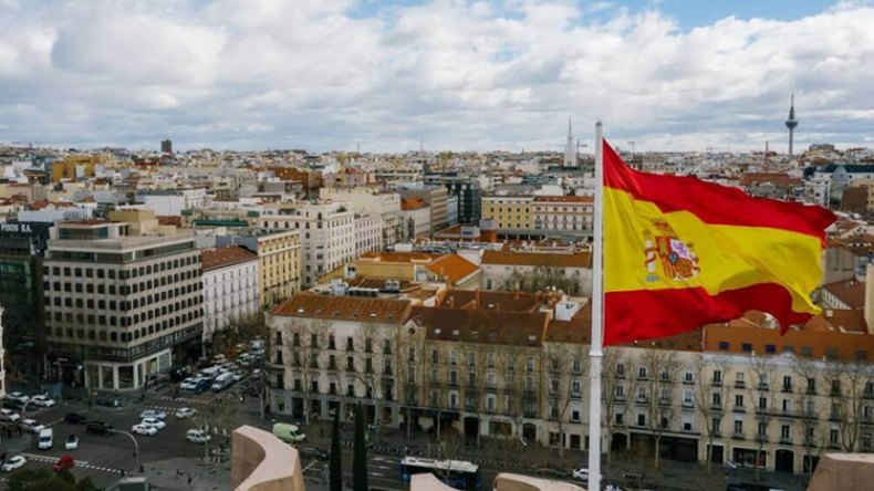 “حرَاقة” يقتحمون منازل الجزائريين الشاغرة بإسبانيا