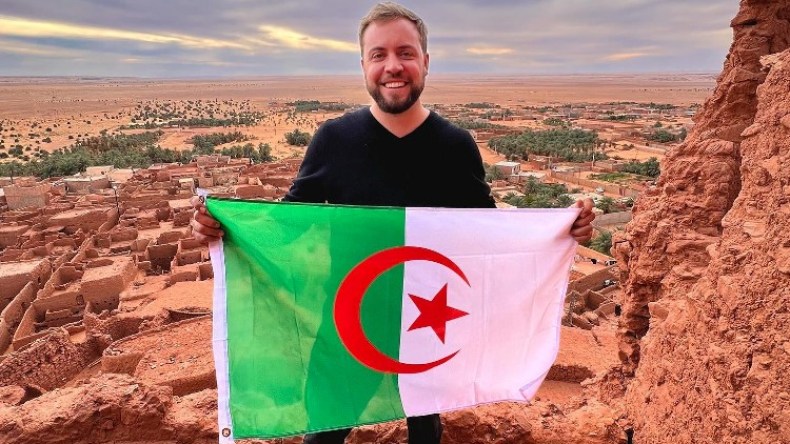 هذا ما قاله رحالة أمريكي عن زيارته للجزائر (فيديو)