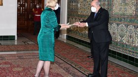 الرئيس تبون يتسلم أوراق اعتماد السفيرة الأمريكية الجديدة