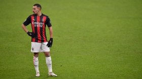 بن ناصر مُستعدّ للتجديد بِقبول الميلان لِهذا الشرط