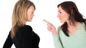 6 نصائح تنهي حالة الحرب مع أخت الزوج