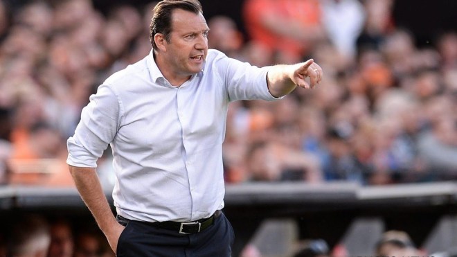 مدرب الرجاء البيضاوي: تنقلنا إلى الجزائر من أجل الفوز