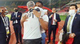 هذا ما قام به إيتو بعد إقصاء الكاميرون أمام مصر