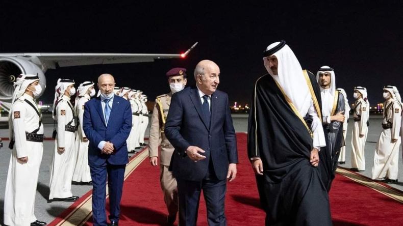 رئيس الجمهورية يوجه دعوة لأمير دولة قطر لزيارة الجزائر