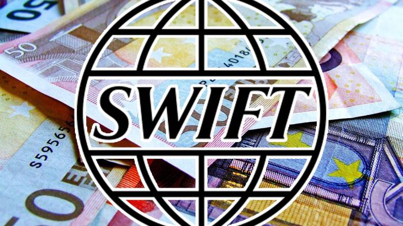 ما هو نظام “سويفت” الذي يهدد به الغرب روسيا؟