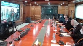 وزير الطاقة والمناجم يتحادث مع نظيره النيجيري  