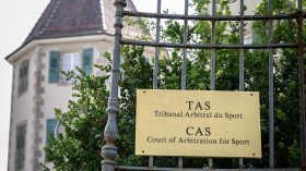 المحكمة الرياضية الدولية تلغي عقوبة عيسى حياتو