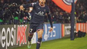 باريس سان جيرمان يغري مبابي بأغلى عقد في تاريخ كرة القدم