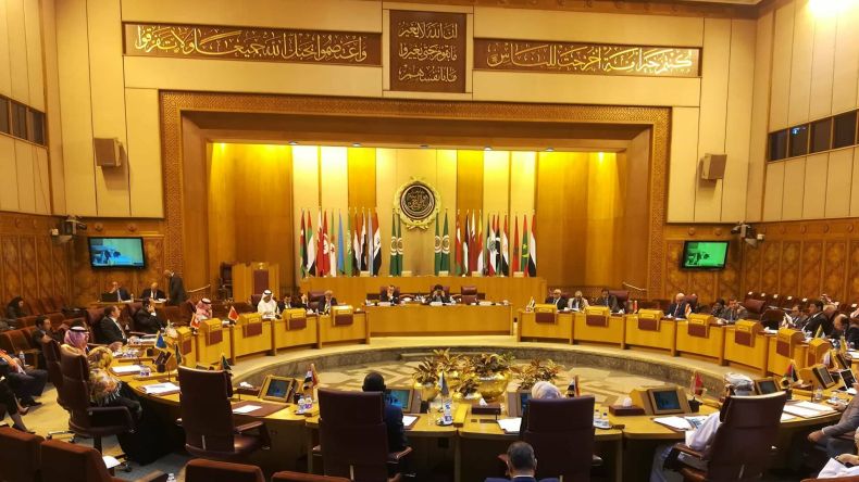 الدول العربية تعلن “التزام الحياد” إزاء الأزمة الأوكرانية
