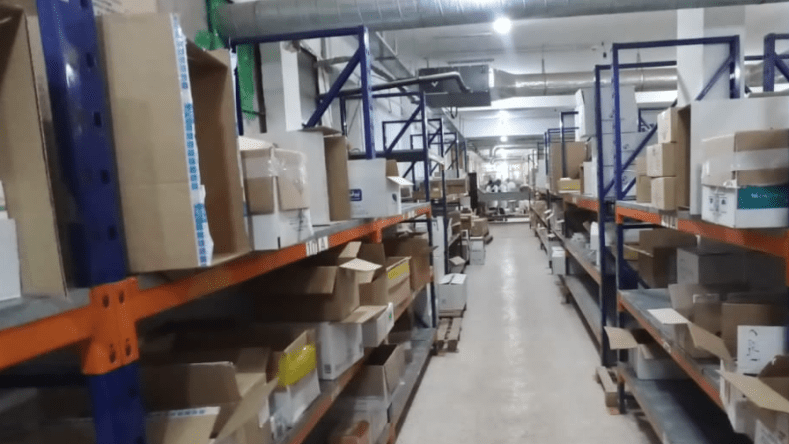 سحب اعتماد مؤسّستين لاستيراد المستلزمات الطبية
