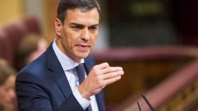 “أطلق النار على قدمه” و”جلب العار”.. هكذا علّق إعلاميون إسبان على قرار سانتشيز