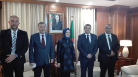 نحو شراكة جزائرية-تركية لتصنيع الألواح الشمسية الكهروضوئية في الجزائر