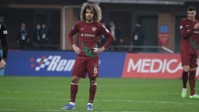 مهدي بوجمعة يتألق في الدوري التركي ويغازل جمال بلماضي