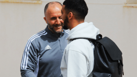 بالصور.. بن رحمة يلتحق بتربص المنتخب الجزائري