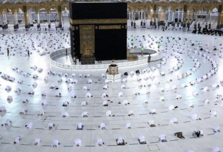 Omra 2022 : Les agences de tourisme et de voyage appelées à s’inscrire sur le portail électronique