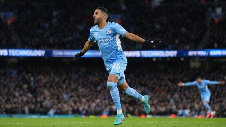 محرز ساهم في تسجيل 101 هدف