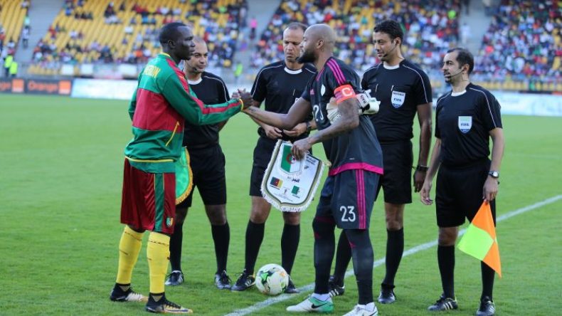 “الفيفا” تُرسّم حكام مباراة الكاميرون والجزائر