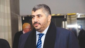 عمر بن عمر ليس تاجر أسلحة أو مخدرات