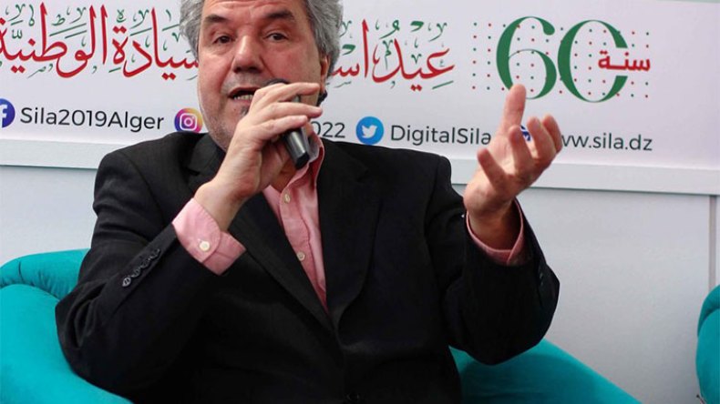 لا فرق عندي بين الكتابة بالعربية والفرنسية وسأواصل فضح النفاق