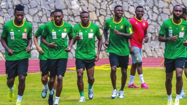 استدعاء 38 لاعبا كاميرونيا لِمواجهتَي الجزائر