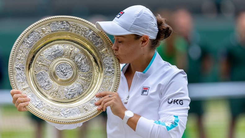  صدمة في ملاعب التنس.. آشلي بارتي المصنفة الأولى عالميا تعتزل في عمر الـ 25