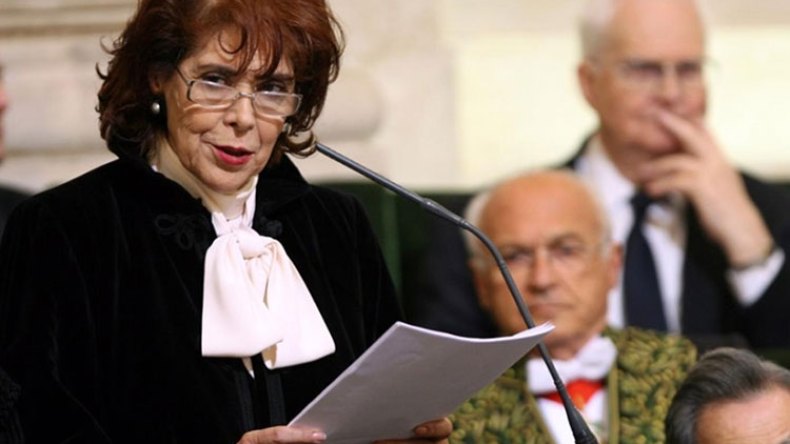 جائزة آسيا جبار تعود في ذكرى الاستقلال