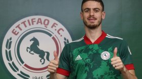 عبد اللاوي يضيع رسميا مواجهتي الكاميرون