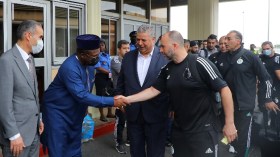 وصول وفد المنتخب الوطني إلى الكاميرون